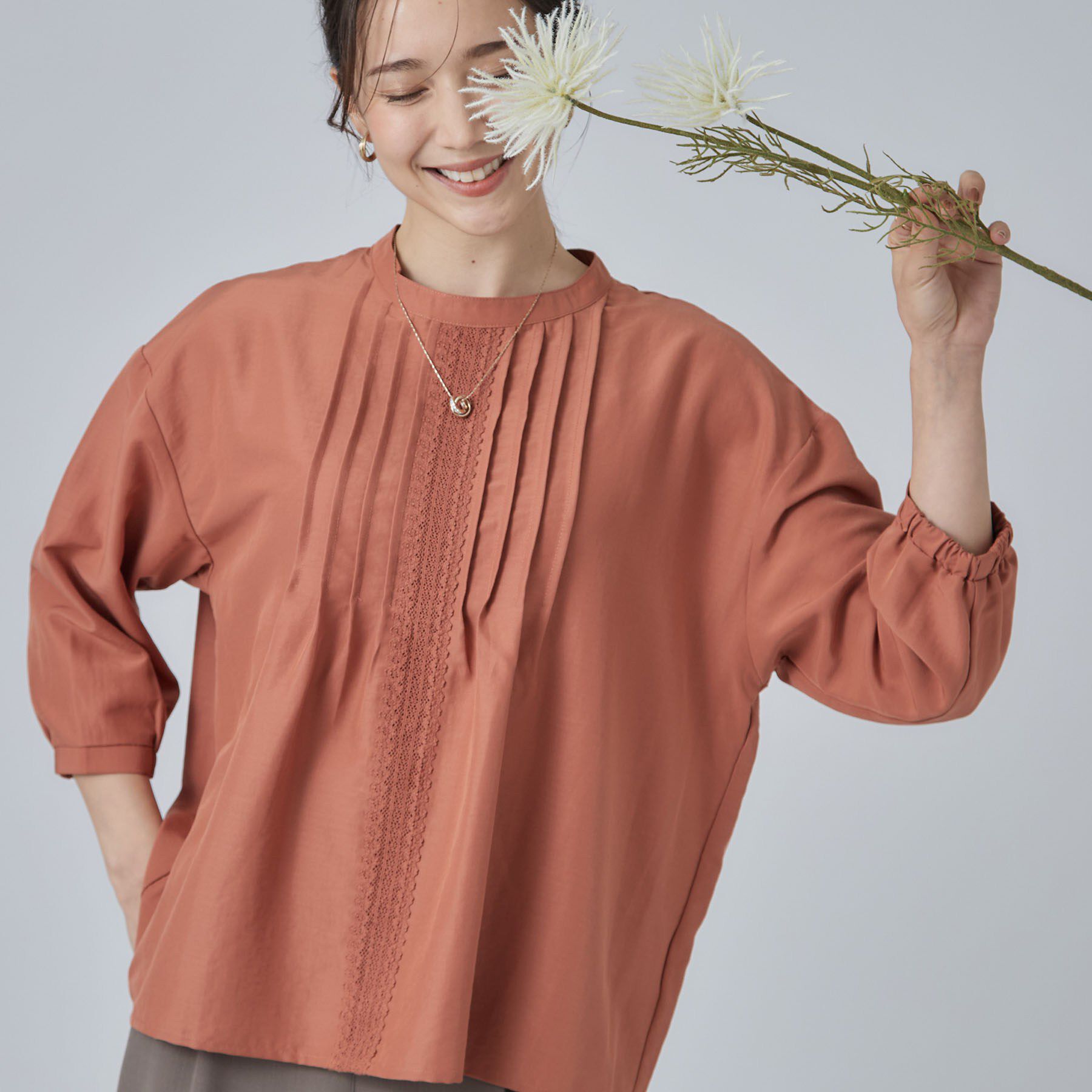 SHOO･LA･RUE「【S-LL/洗濯機可】1枚で華やかに フロントレース7分袖ブラウス」|シャツ・ブラウス|オレンジ(067)