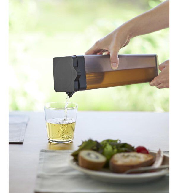 journal standard Furniture「《WEB限定予約》【tower/タワー】倒して置ける冷水筒 ティーバッグ入れ付き」|食器・キッチングッズ|