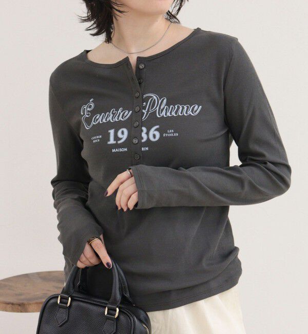 fredy emue「ヘンリーネックグラフィックロンTシャツ」|Tシャツ・カットソー|チャコールグレー