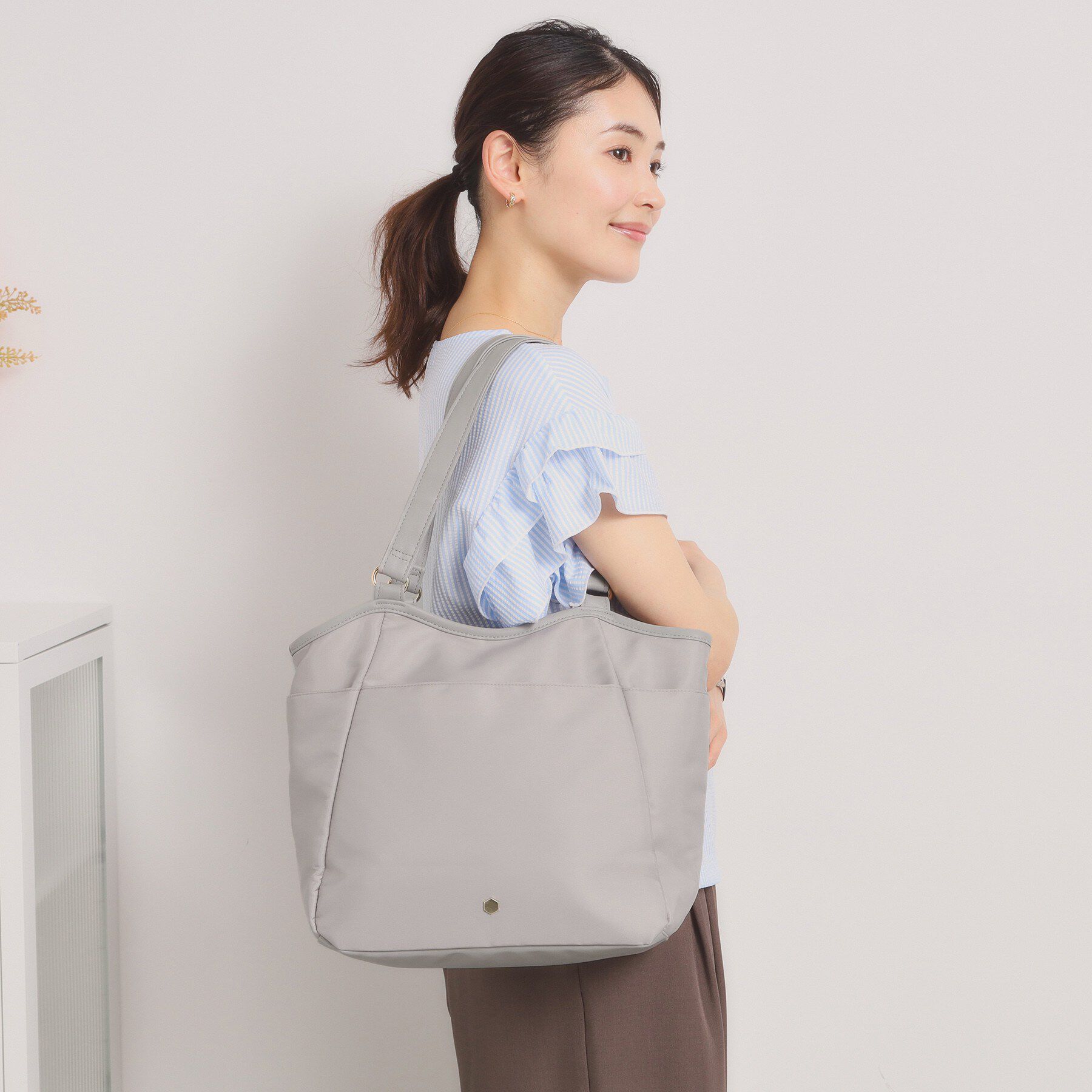ITS&rsquo;DEMO「撥水12ポケットコンビトート」|トートバッグ|