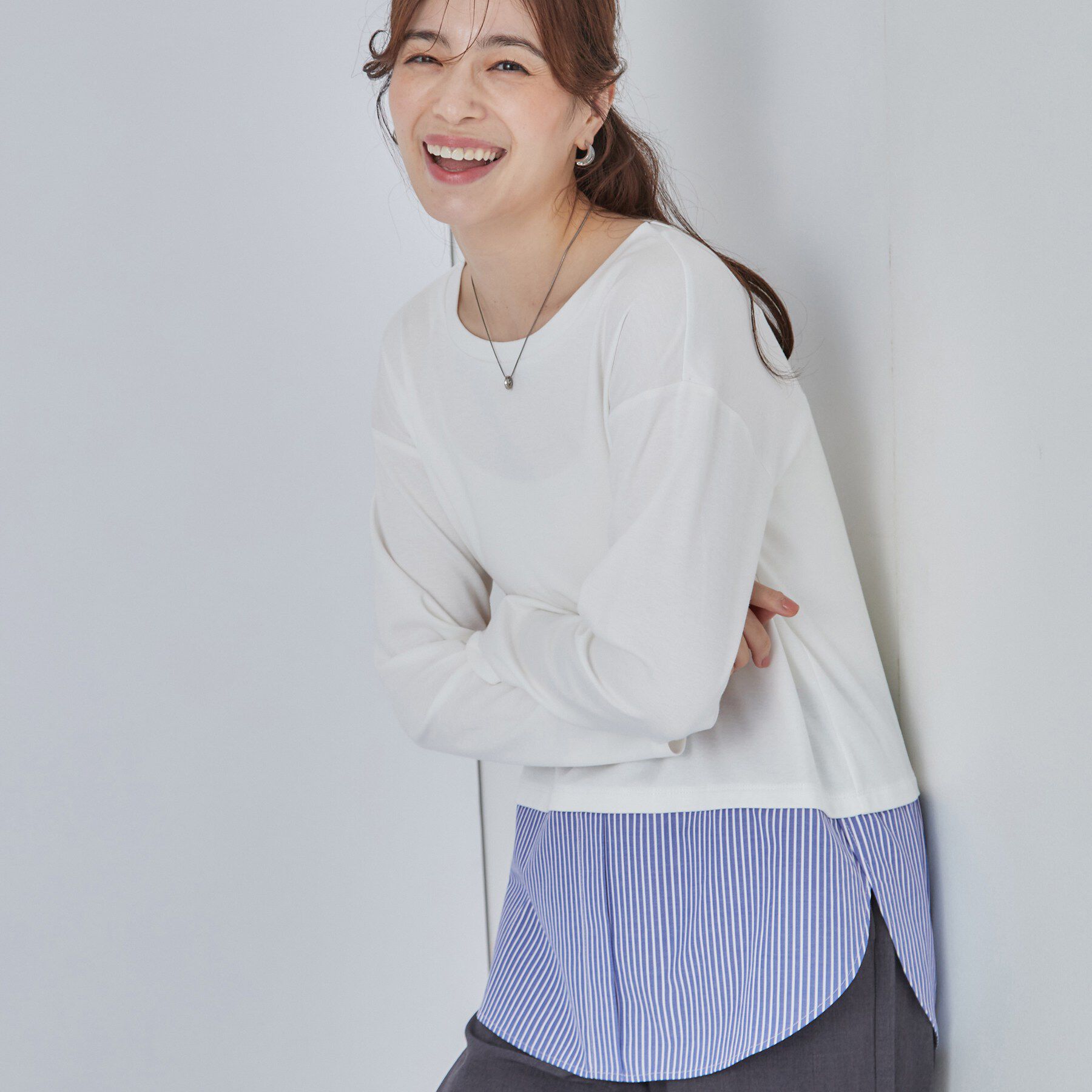SHOO･LA･RUE「【洗濯機可/S-LL】着こなし広がる レイヤードアソートTシャツ」|Tシャツ・カットソー|ホワイト(301)