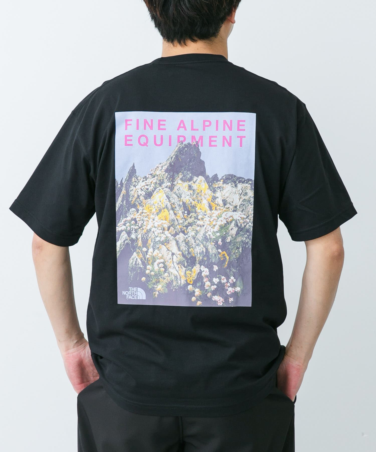 URBAN RESEARCH DOORS「THE NORTH FACE　SHORT-SLEEVE MOUNTAIN FLOWER T-SHIRTS」|Tシャツ・カットソー|ブラック