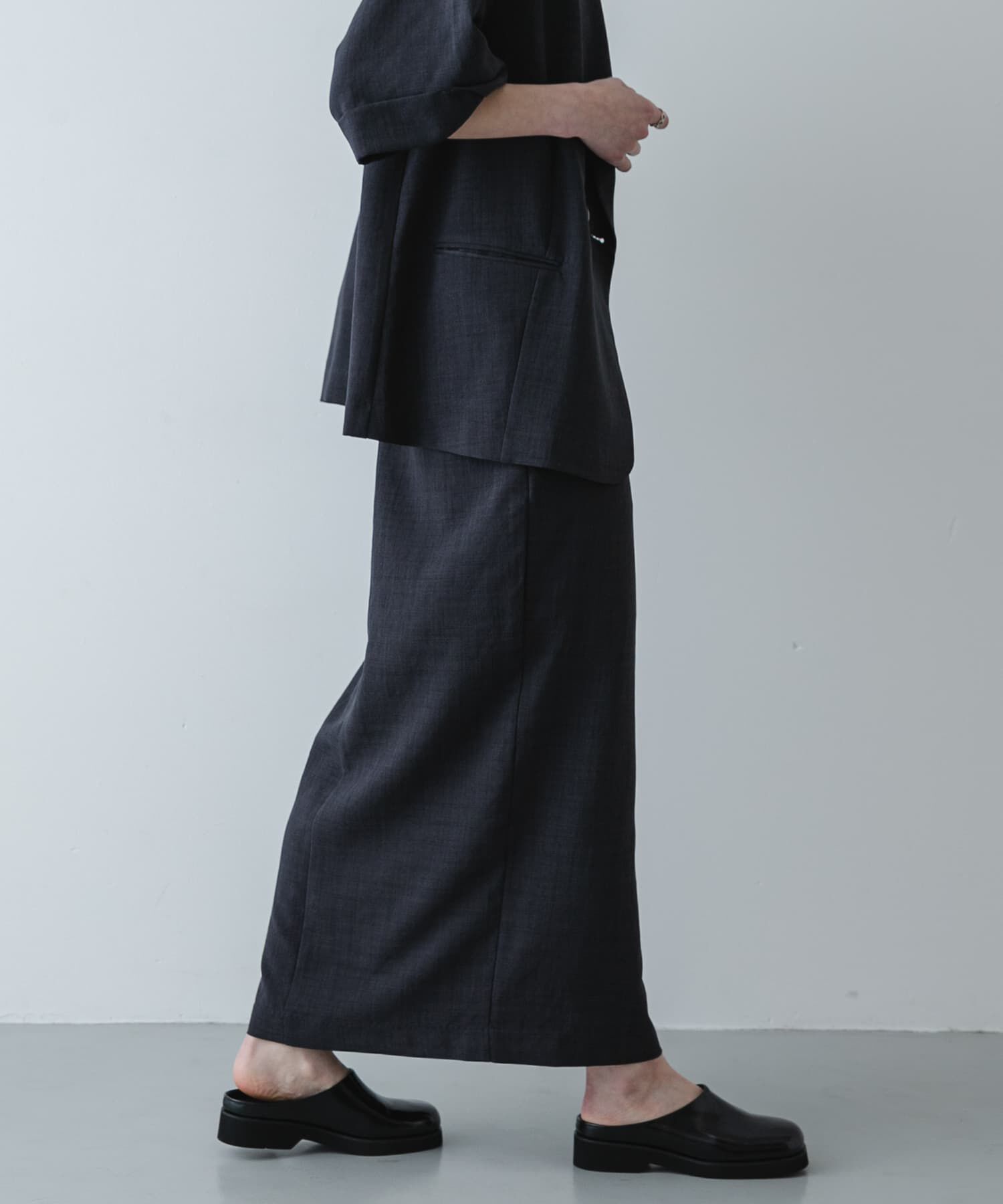 SENSE OF PLACE by URBAN RESEARCH「『UR TECH DRYLUXE』リネンライクスリットタイトスカート」|スカート|