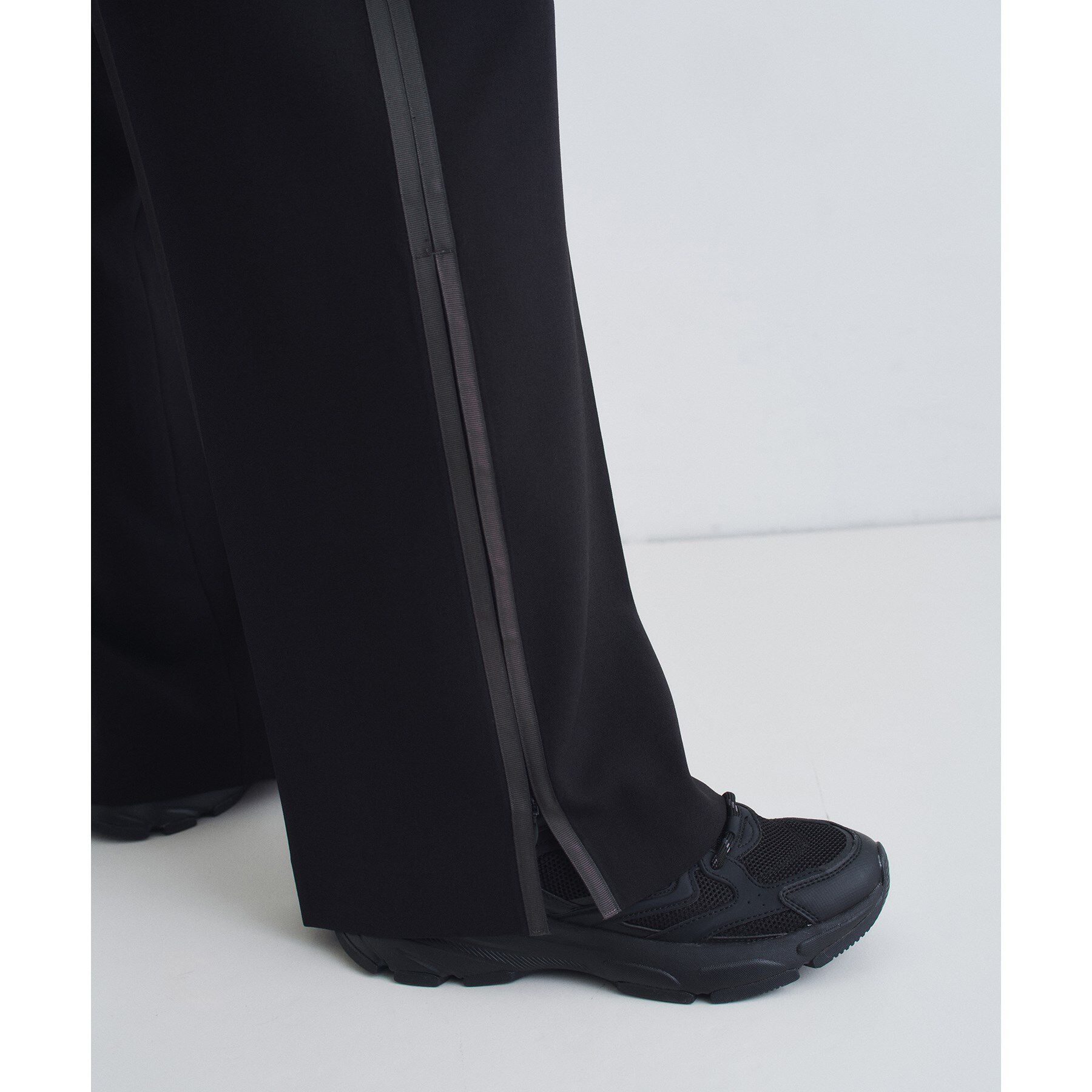 CODE A「【Re】line zip trousers」|その他|