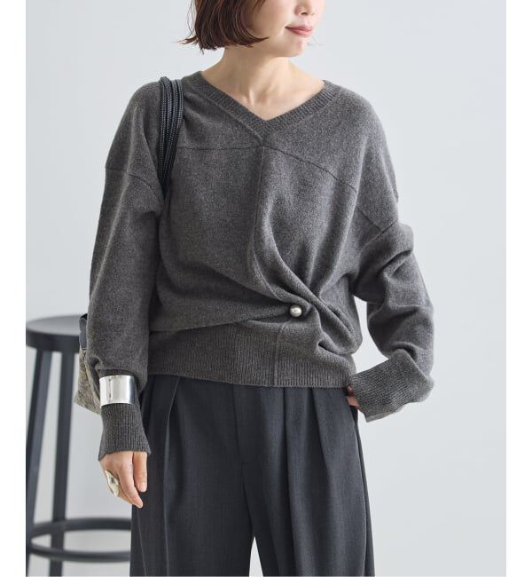 journal standard L'essage「《予約》パールブローチ Vネックプルオーバー」|ニット・セーター|