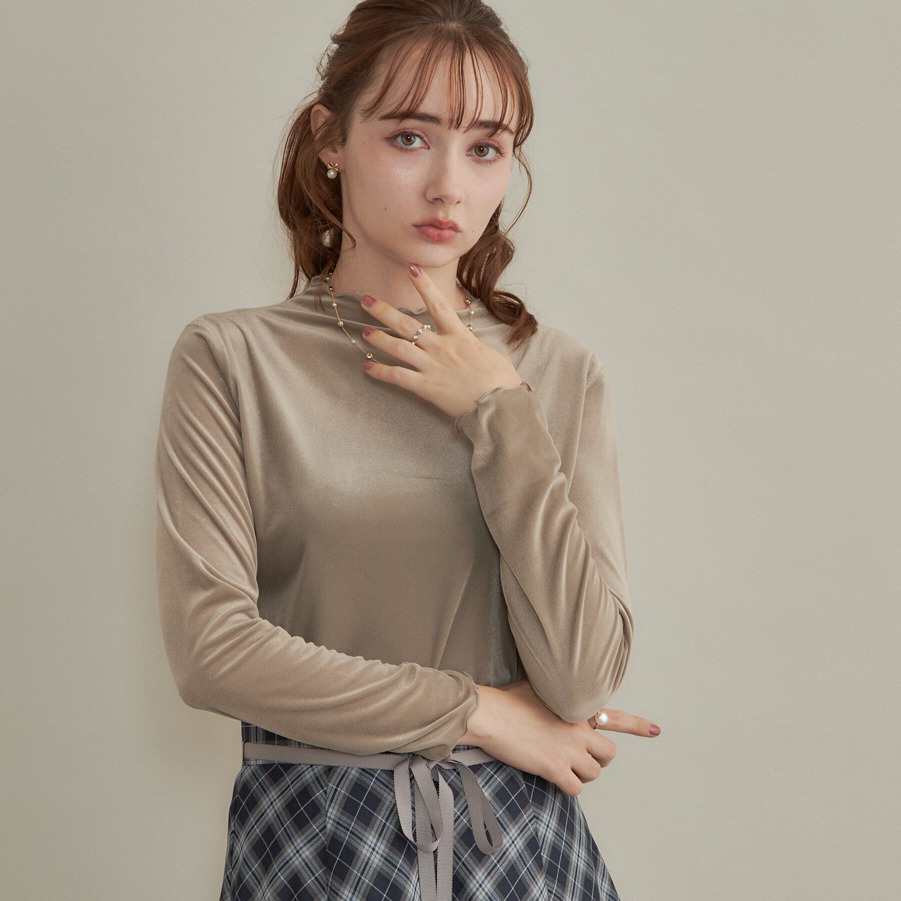 Couture broach「【上品な透け感・洗濯機可】シアーベロアトップス」|Tシャツ・カットソー|ベージュ(052)