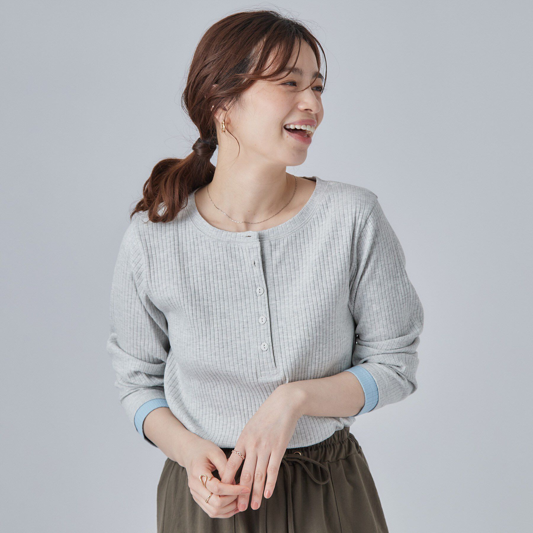 SHOO･LA･RUE「【洗濯機可/S-LL】縦ラインですっきり お袖配色リブトップス」|Tシャツ・カットソー|