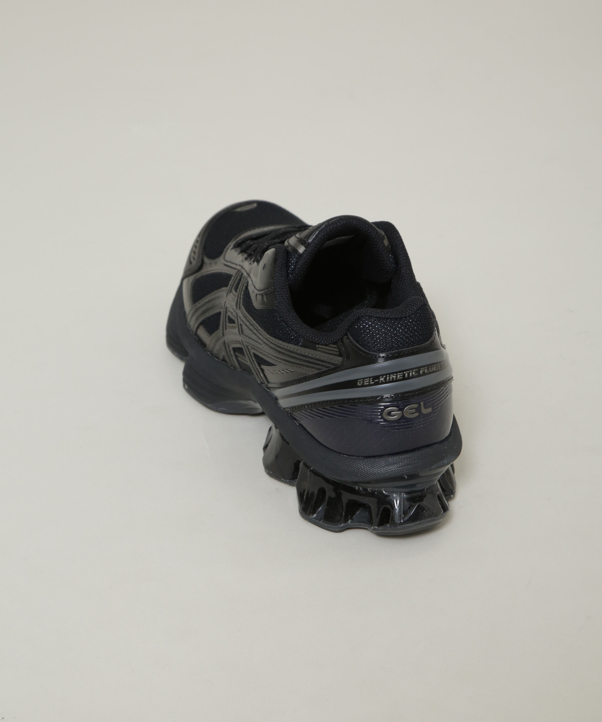 NANO universe「asics/GEL-KINETIC FLUENT」|スニーカー|