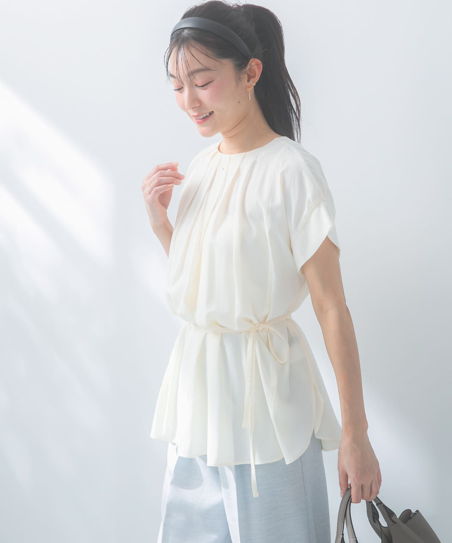 URBAN RESEARCH ROSSO「『一部WEB限定カラー』タックデザインブラウス」|シャツ・ブラウス|