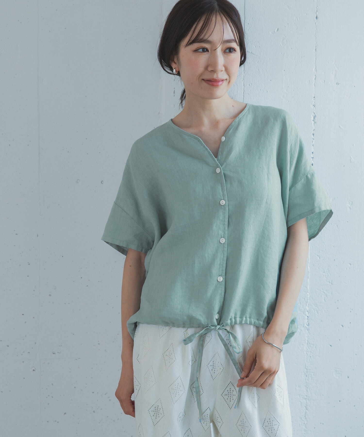 URBAN RESEARCH DOORS「リネンフレンチスリーブドロストブラウス」|シャツ・ブラウス|