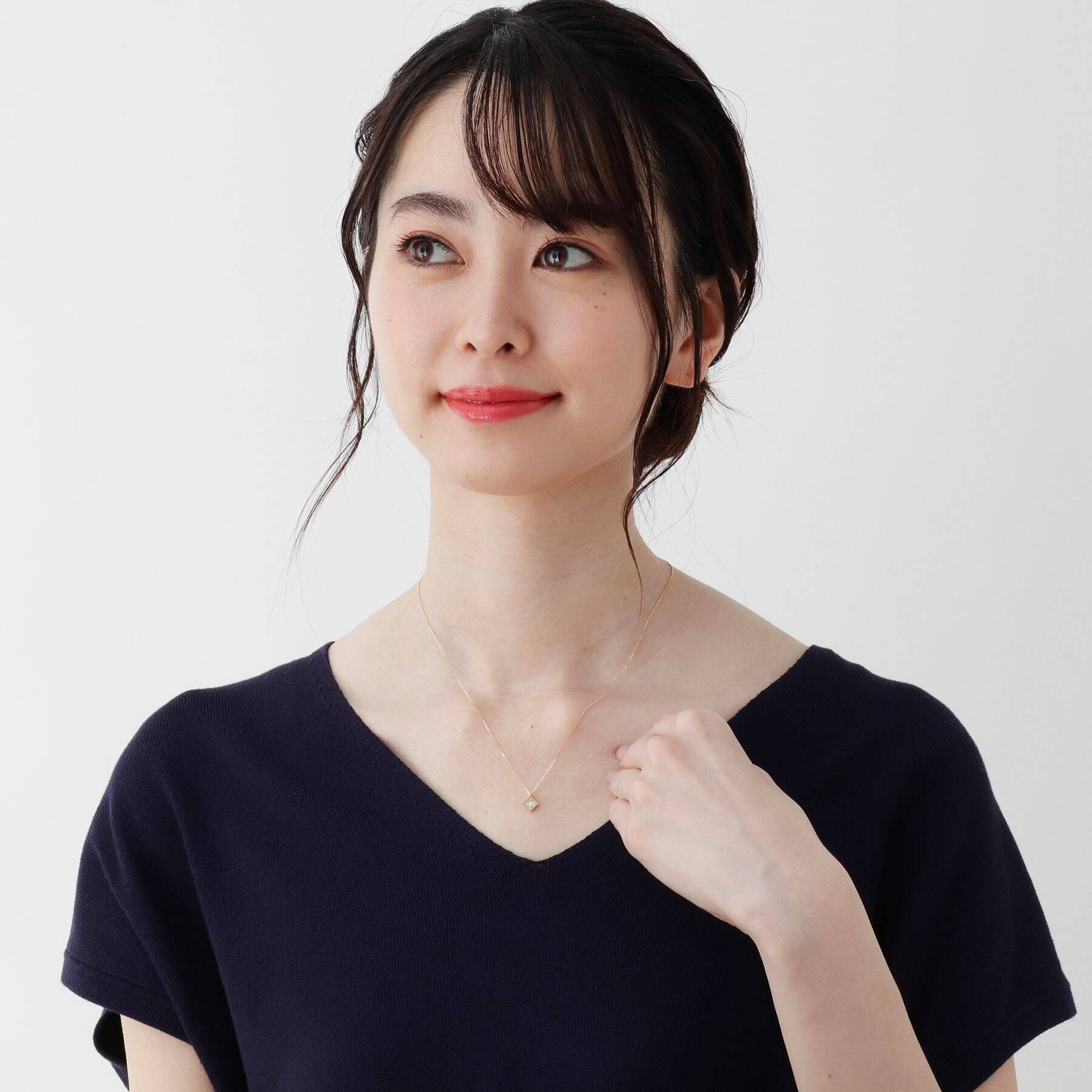 COCOSHNIK「K10ダイヤモンド バゲットカット1石パヴェ スクエアネックレス」|ネックレス|
