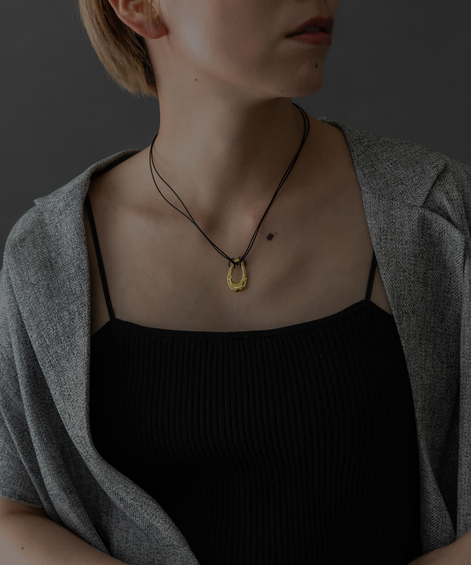 SMELLY「SMELLY so&rsquo;　oval plate cord necklace」|ネックレス|