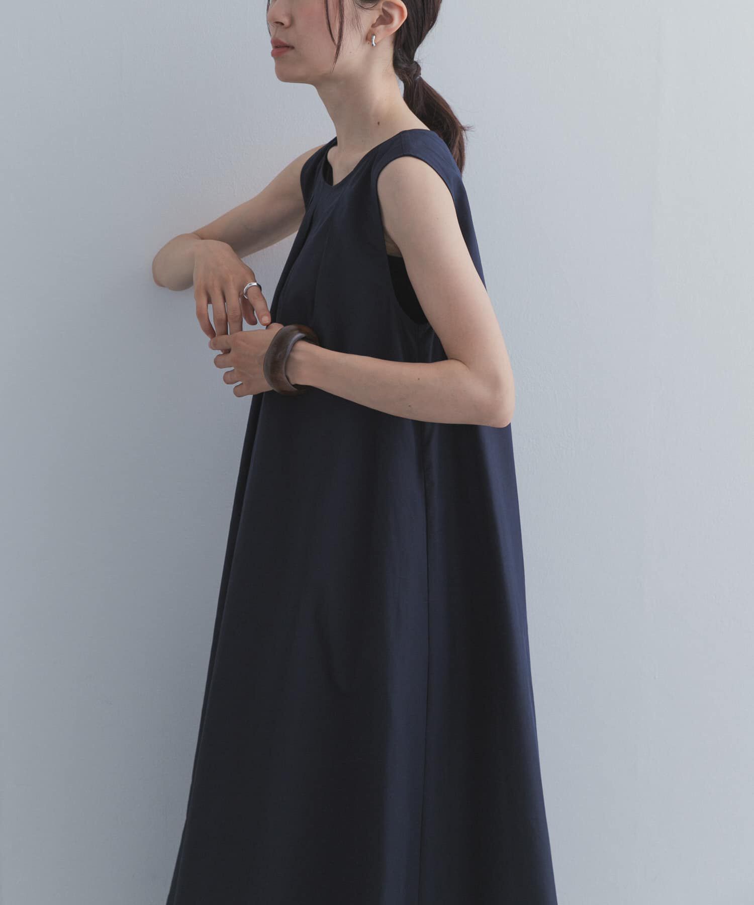 URBAN RESEARCH DOORS「フロントタックノースリーブワンピース」|ワンピース|