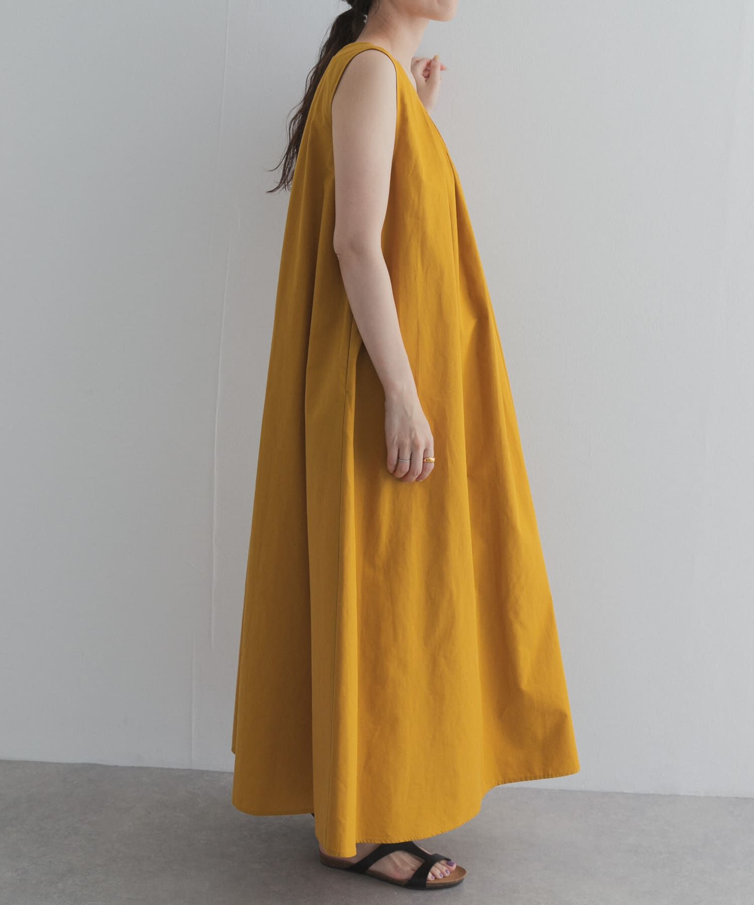URBAN RESEARCH DOORS「フロントタックノースリーブワンピース」|ワンピース|