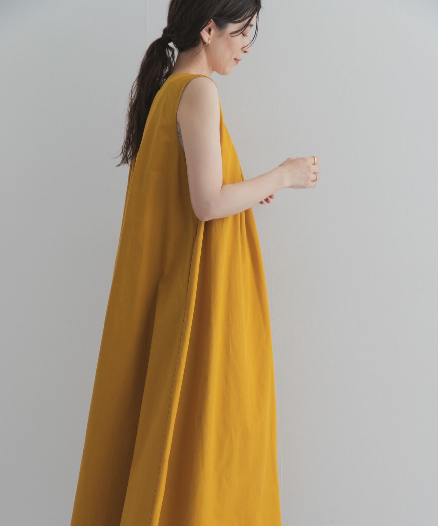 URBAN RESEARCH DOORS「フロントタックノースリーブワンピース」|ワンピース|