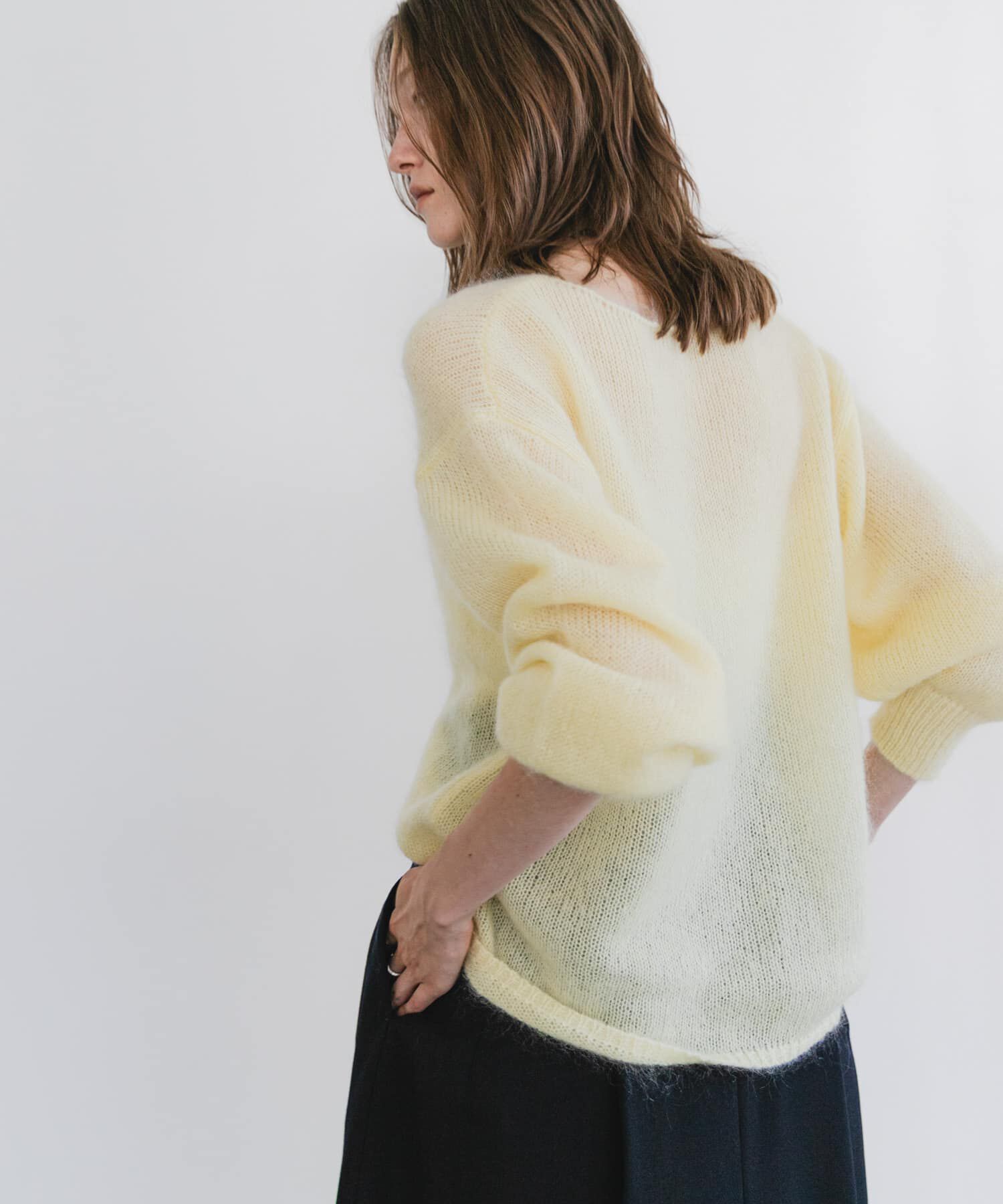 URBAN RESEARCH「『WEB/一部店舗限定カラー』ヘアリールーズニット」|ニット・セーター|