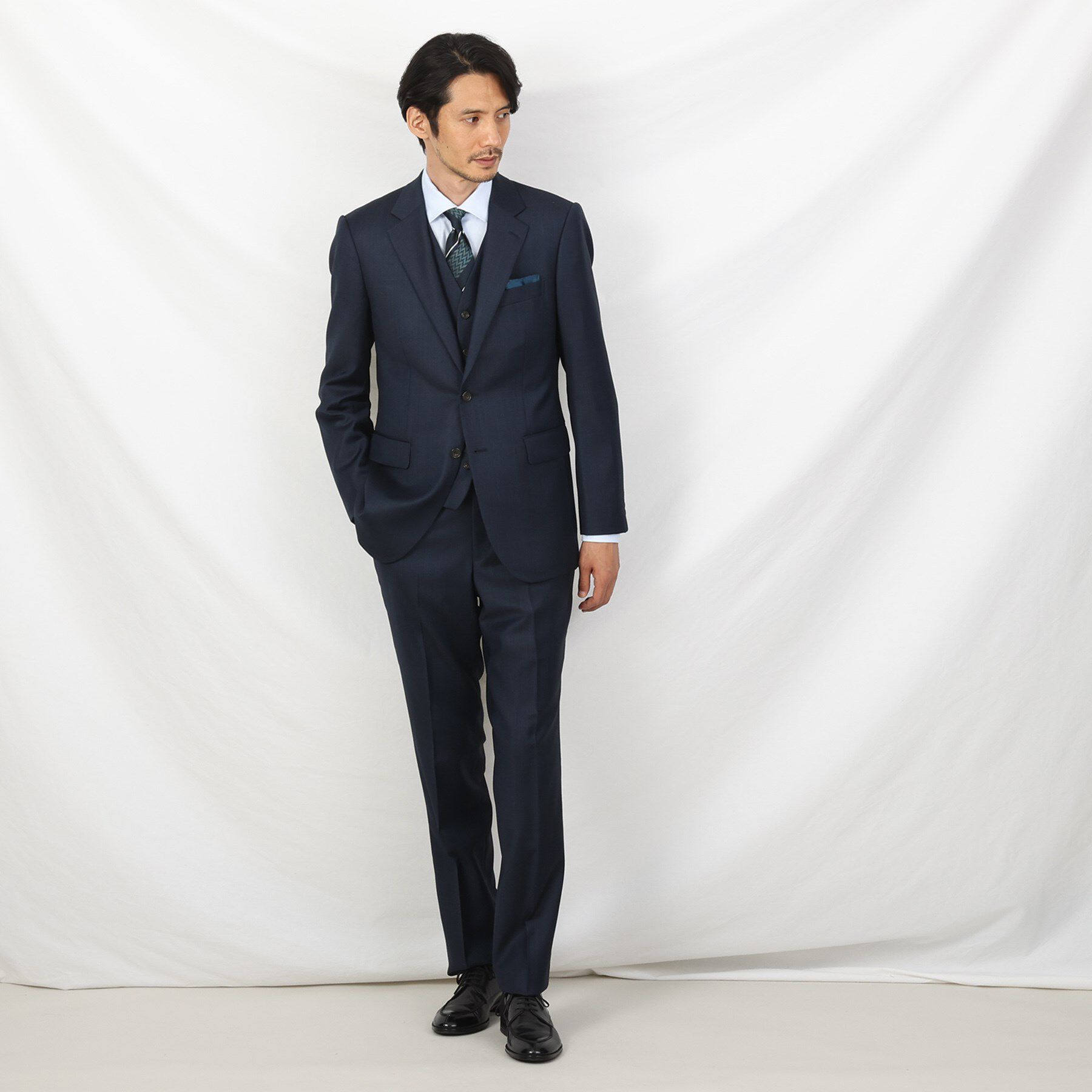TAKEO KIKUCHI「【Three by Three】シャイニーシャークピンヘッド スーツ/3ピース対応可」|スーツ|