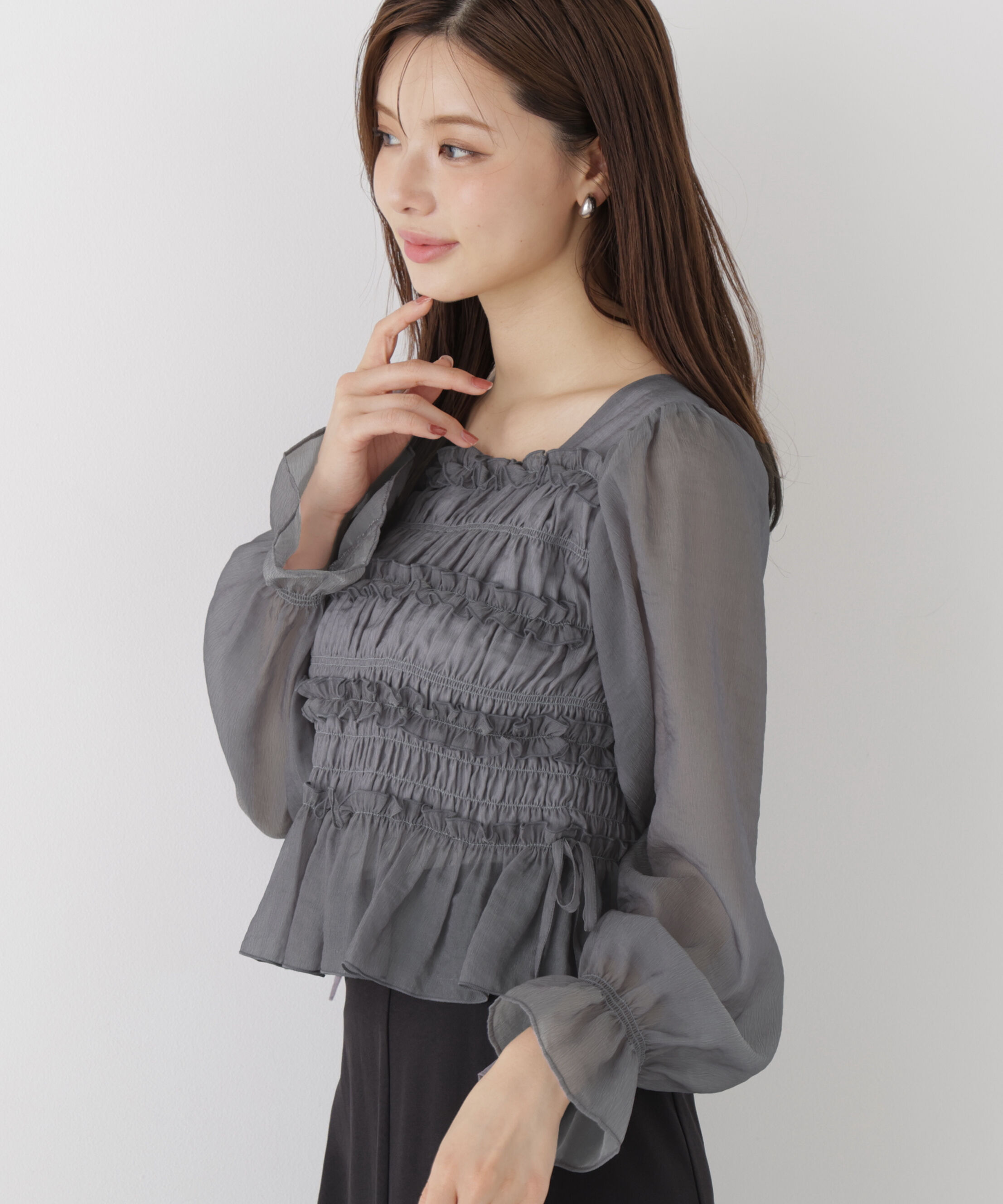 PROPORTION BODY DRESSING「＜a/mie＞シャーリングフリルキャンディースリーブブラウス」|シャツ・ブラウス|