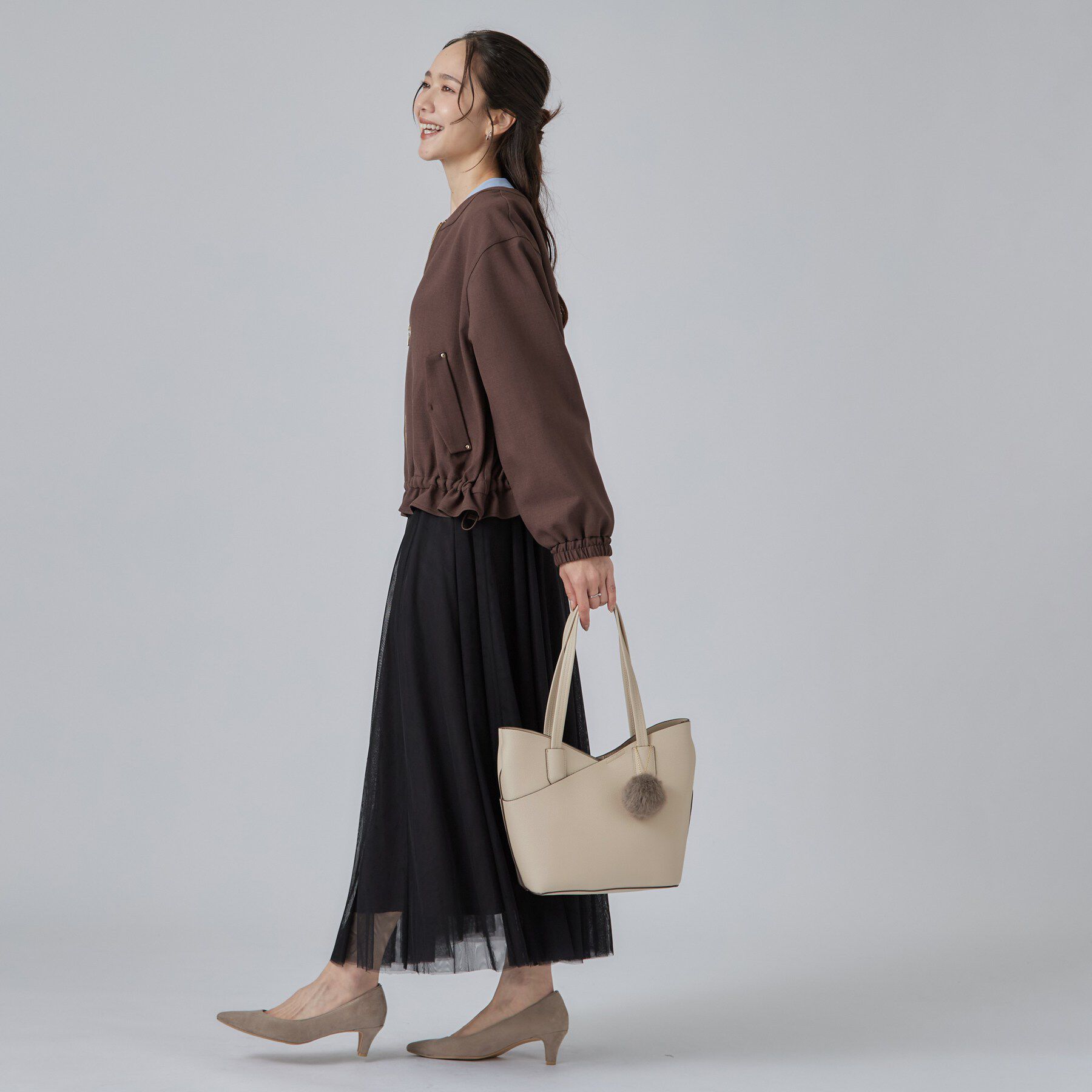 SHOO･LA･RUE「フェイクファーポンポン付きカッティングトートバッグ」|トートバッグ|