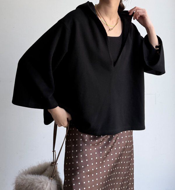  「【WEB限定】深Vフーディートップス」|Tシャツ・カットソー|