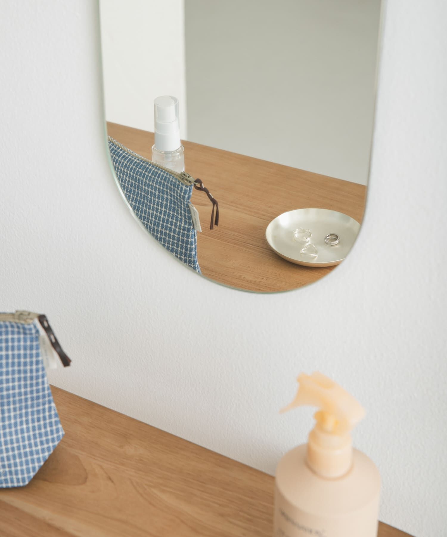 URBAN RESEARCH DOORS「Magical Furniture　man in the mirror」|ミラー|