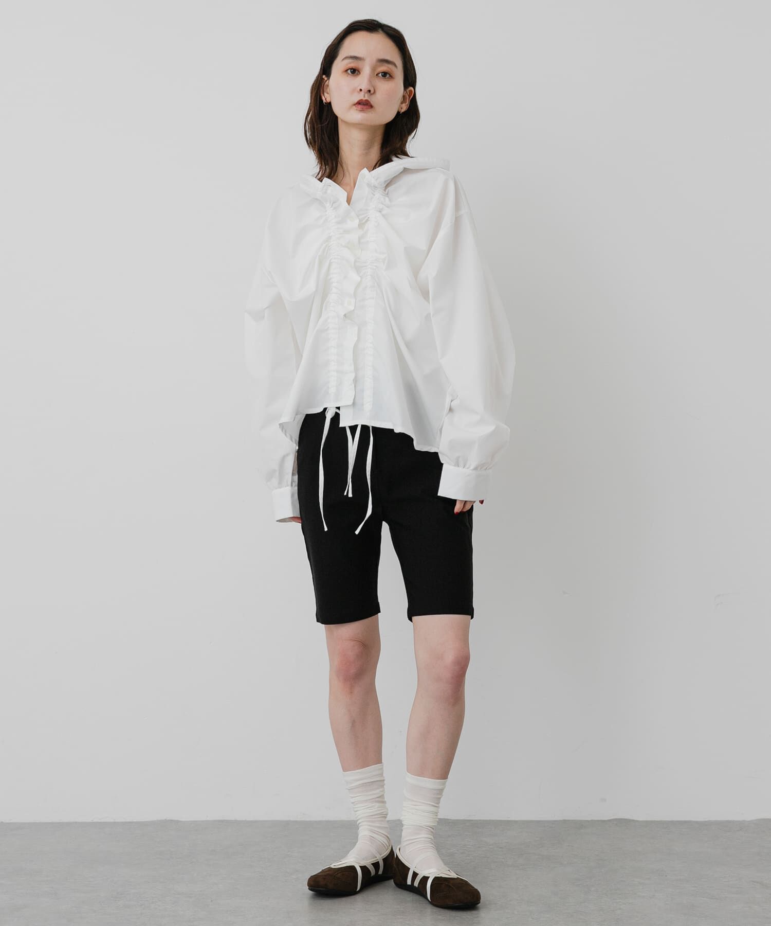 SENSE OF PLACE by URBAN RESEARCH「『WEB限定』シャーリングフリルフーディシャツ」|シャツ・ブラウス|