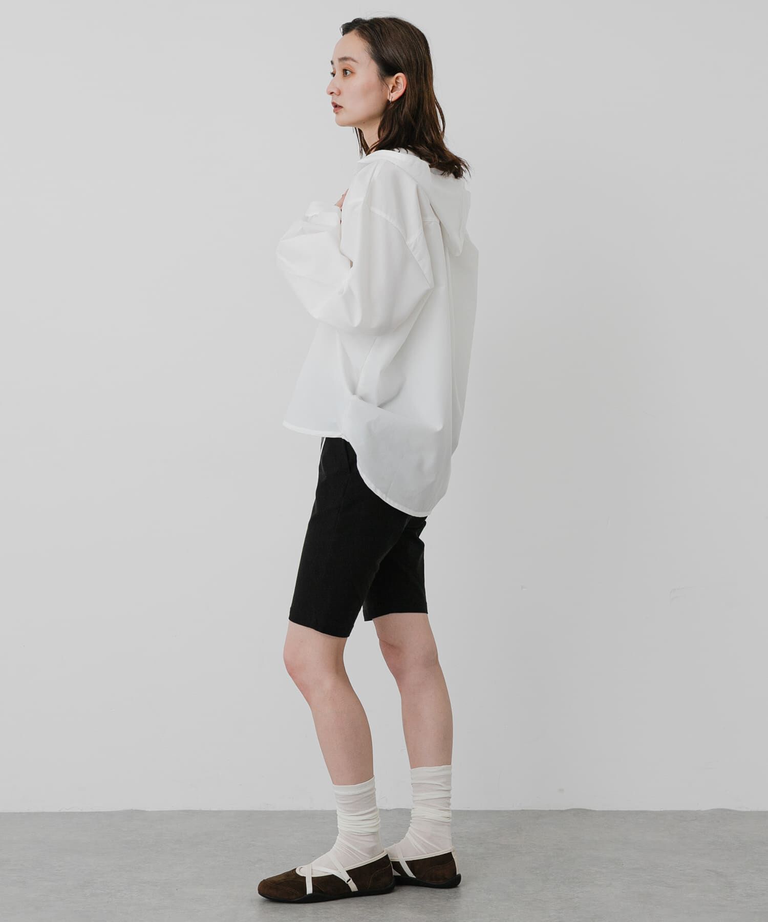 SENSE OF PLACE by URBAN RESEARCH「『WEB限定』シャーリングフリルフーディシャツ」|シャツ・ブラウス|