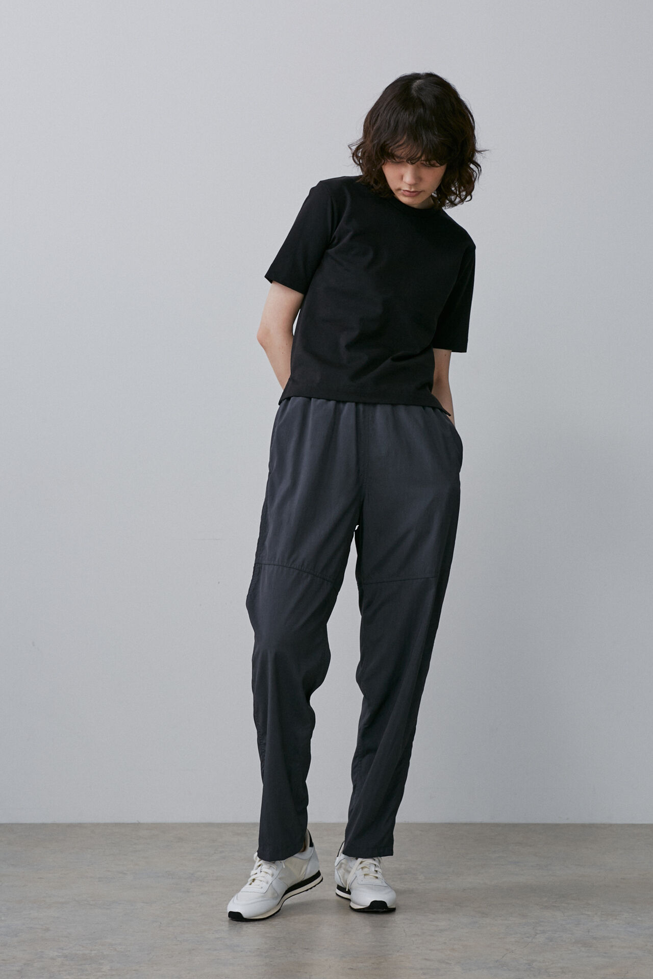 YLEVE 「YLEVE / NYLON SILK JOGGER PT」|その他|グレー
