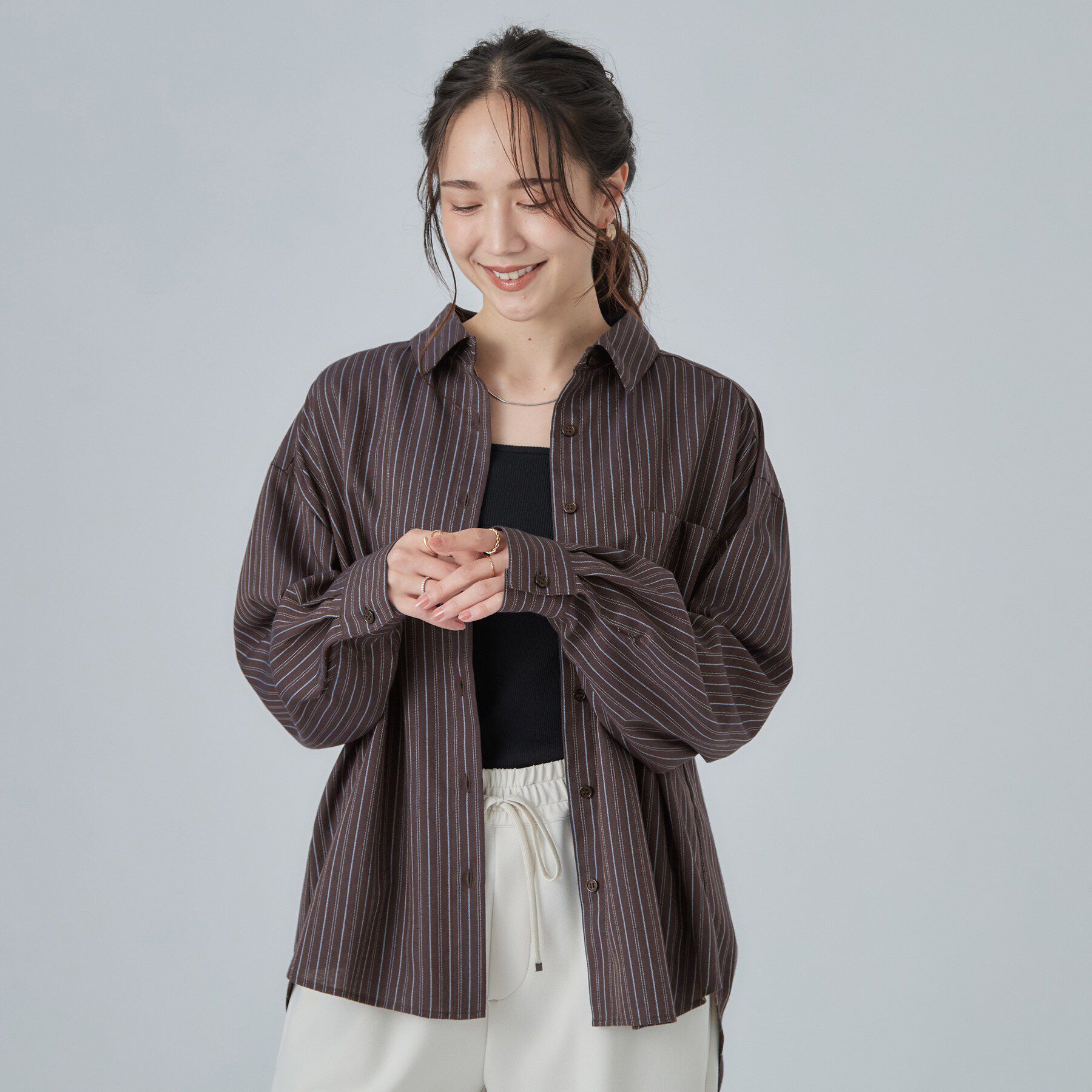 SHOO･LA･RUE「【洗濯後しわになりにくい/S-LL】選べる6パターン 羽織としても活躍する ベーシックシャツ」|シャツ・ブラウス|