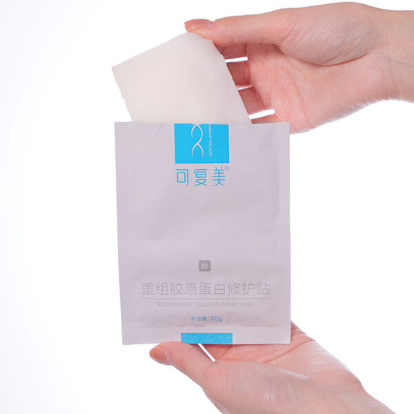 「KOMFYMED コラーゲンリペアマスク 本体/みずみずしさが持続し顔全体に心地よくフィット (30g&times;5枚)」|フェイスマスク・パック|