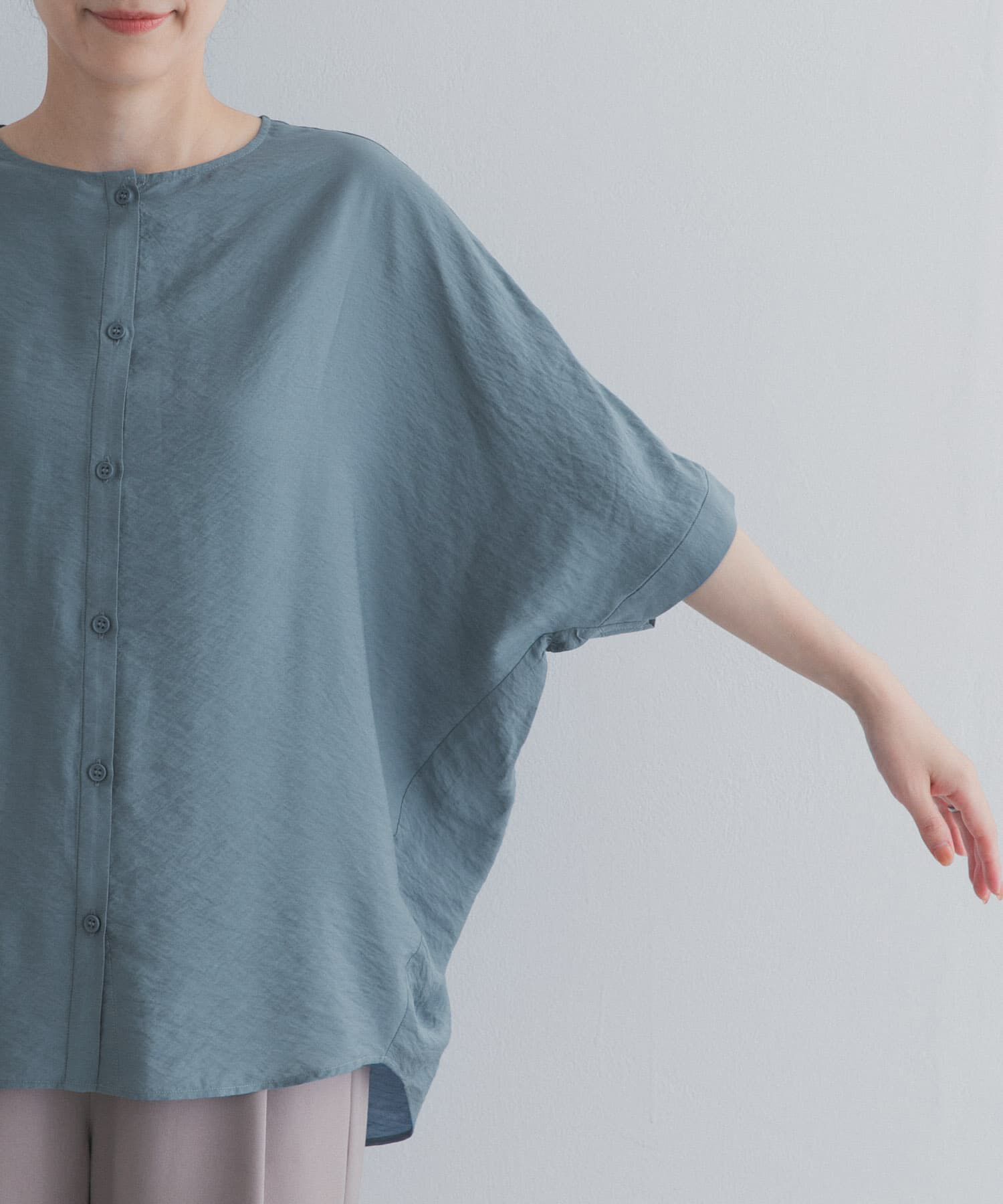 URBAN RESEARCH DOORS「バックシャーリングドルマンブラウス」|シャツ・ブラウス|