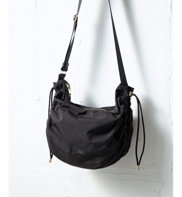23区「【CanCam掲載/WEB&一部店舗限定カラーあり】ドロ－ストリング ショルダーバッグ(M)」|ショルダー・メッセンジャー|ブラック系