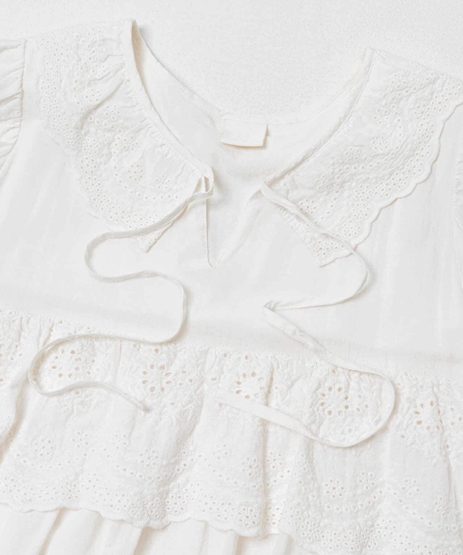 URBAN RESEARCH「Picchi Nia　WHITE LACE」|ワンピース|
