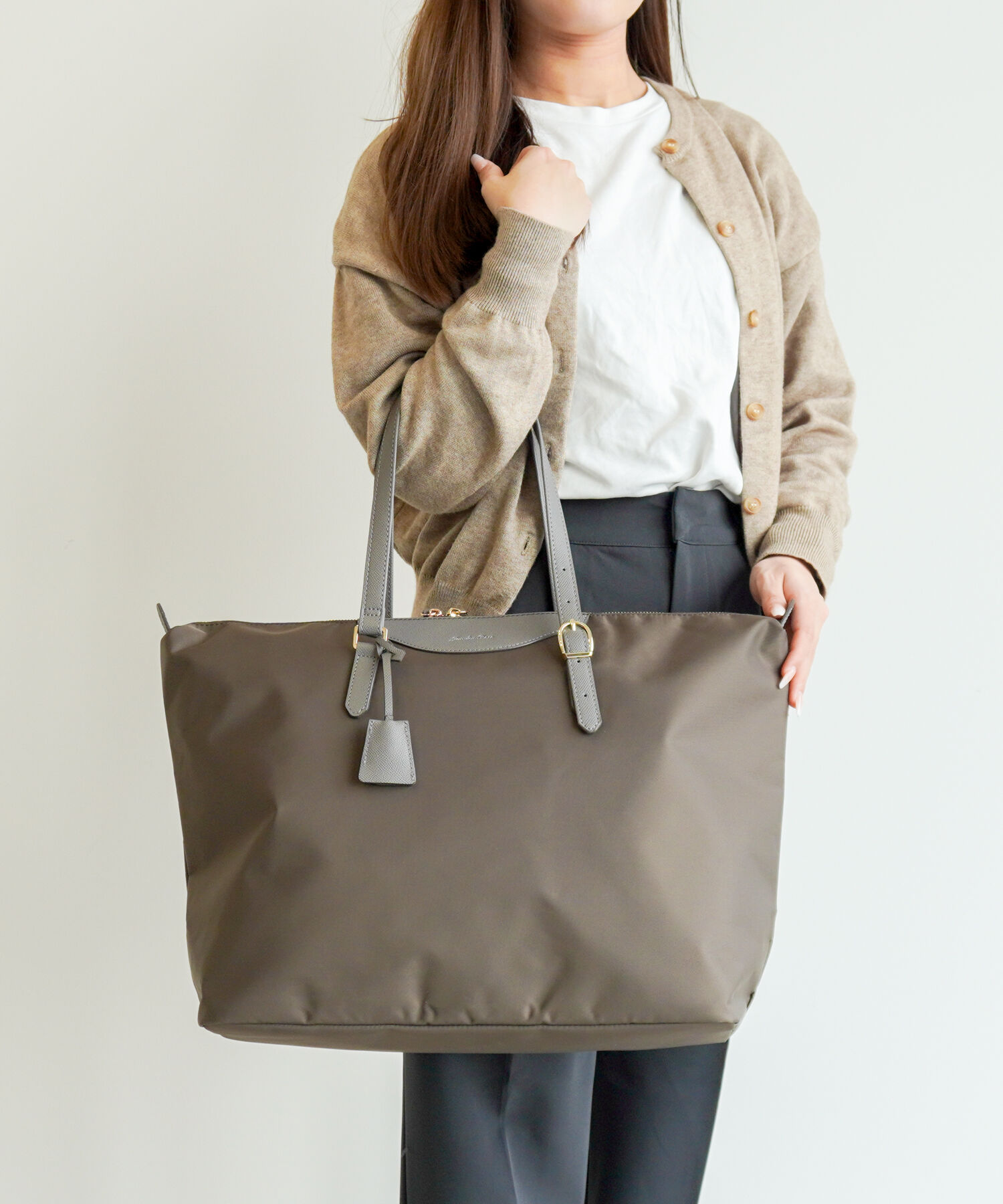  「トートバッグ ビジネス Jewelna Rose ラヴィーナ フォールディングトートバッグ B4サイズ 16292」|トートバッグ|グレー