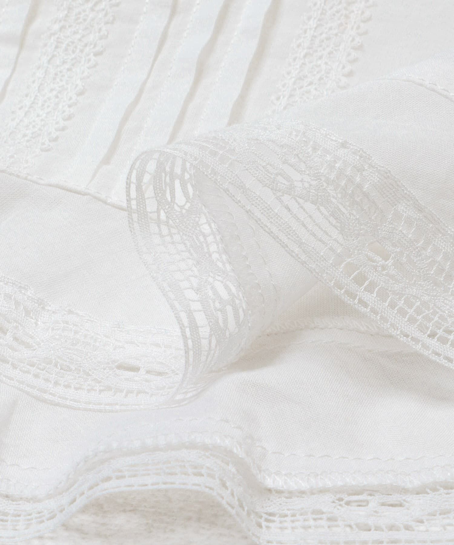 URBAN RESEARCH「Picchi Nia　FEATHER WHITE」|キャミソール|