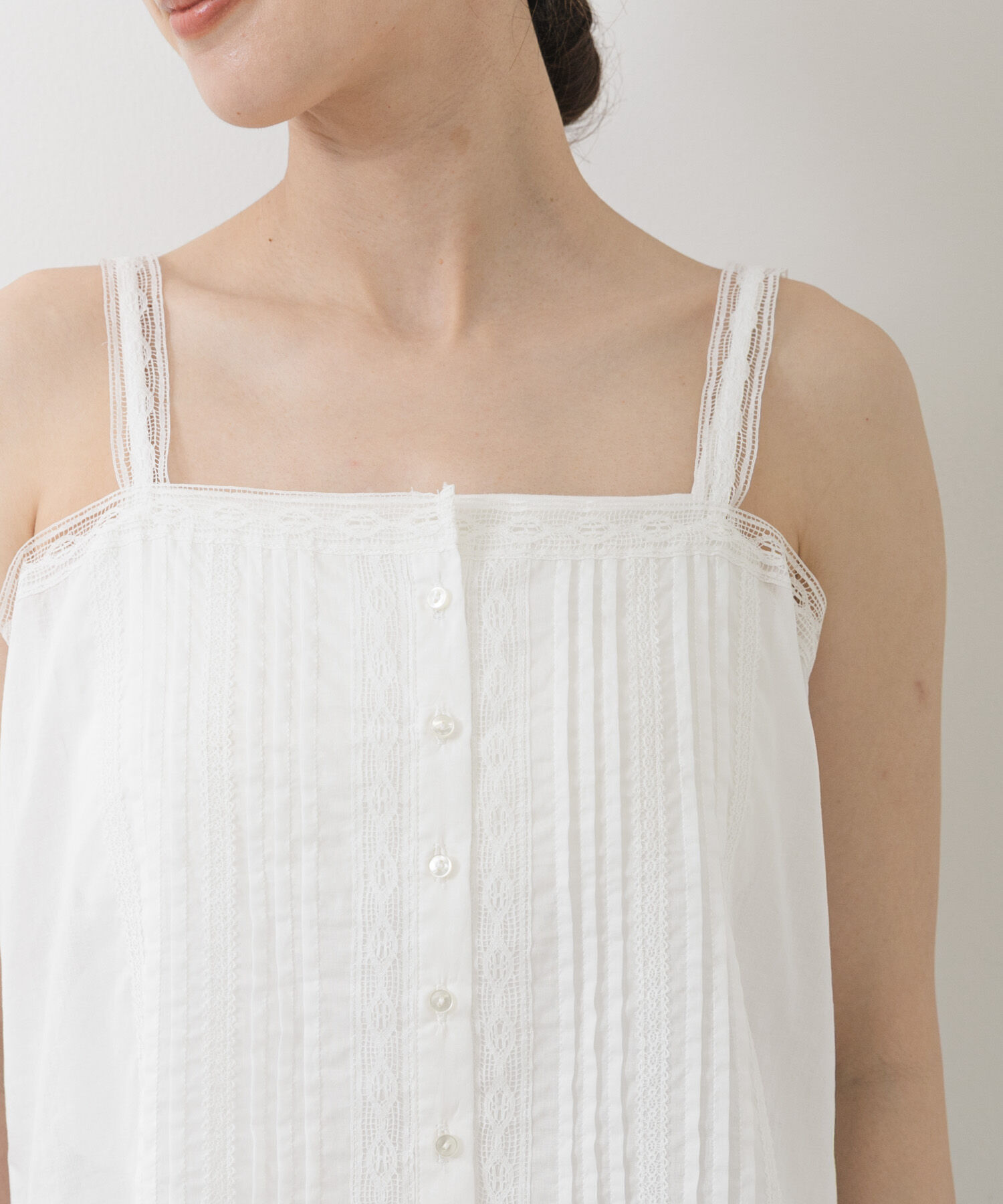 URBAN RESEARCH「Picchi Nia　FEATHER WHITE」|キャミソール|