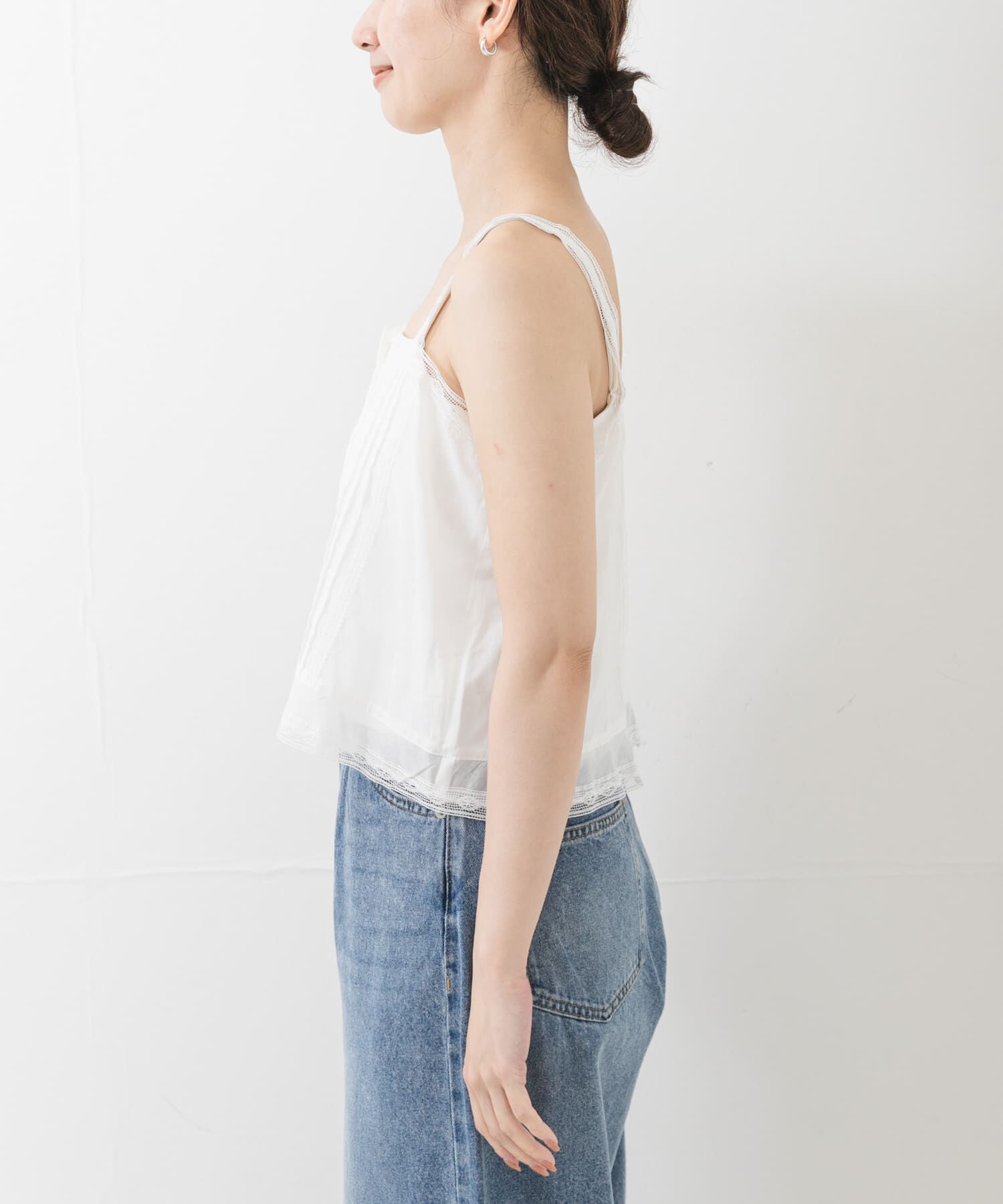 URBAN RESEARCH「Picchi Nia　FEATHER WHITE」|キャミソール|