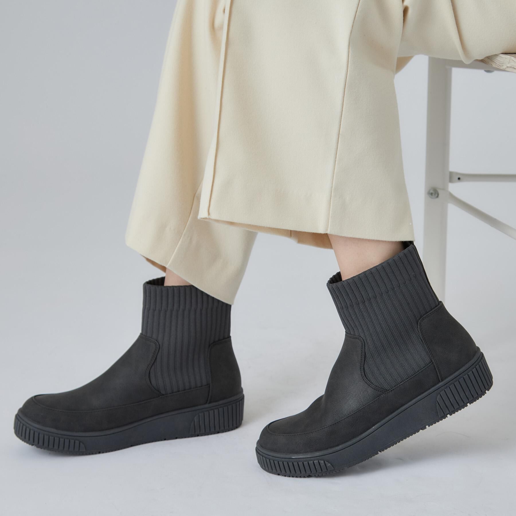 SHOO･LA･RUE「【撥水/低反発クッション】スニーカー感覚ではける はきぐちニットブーツ」|ショートブーツ|