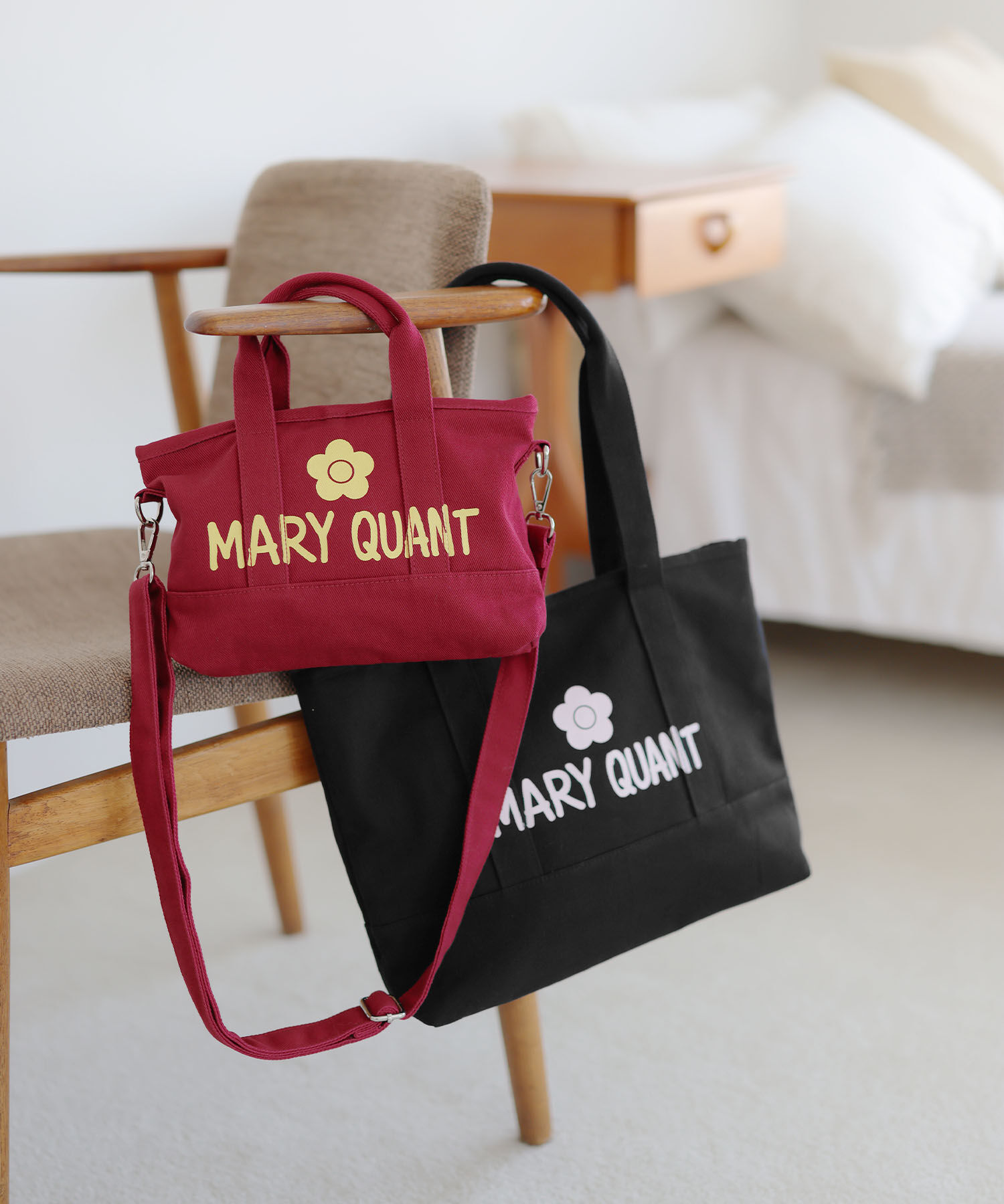 MARY QUANT「ペイントロゴキャンバス トート」|トートバッグ|