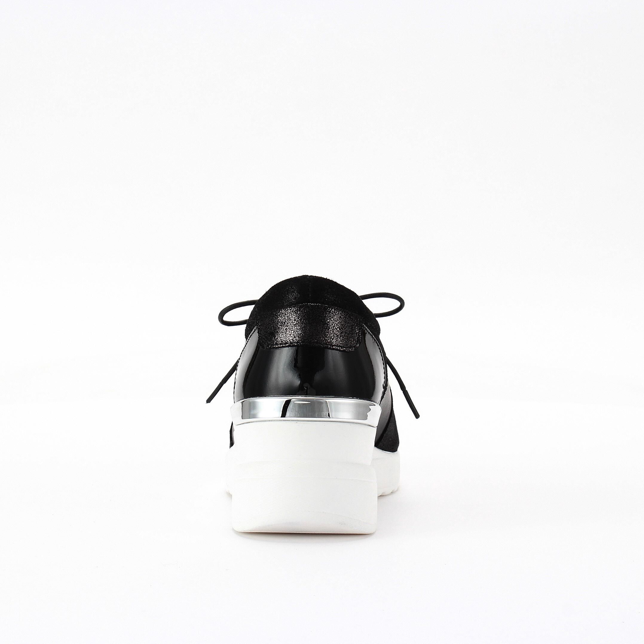 銀座かねまつ「UE260146MET4CBBLKETN 【本革】【防水】アクアベルヒールアップスニーカー」|スニーカー|