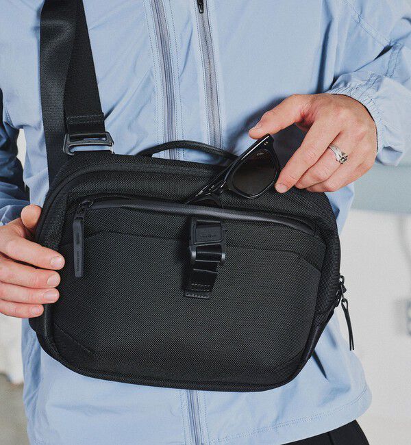 BEAUTY&YOUTH UNITED ARROWS「【別注】＜Aer＞コミューター スリング 2 ショルダーバッグ」|ショルダー・メッセンジャー|