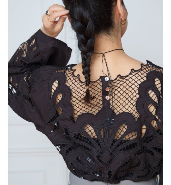 IENA LA BOUCLE「IENA LA BOUCLE カットワーク刺繍ブラウス」|シャツ・ブラウス|ブラック