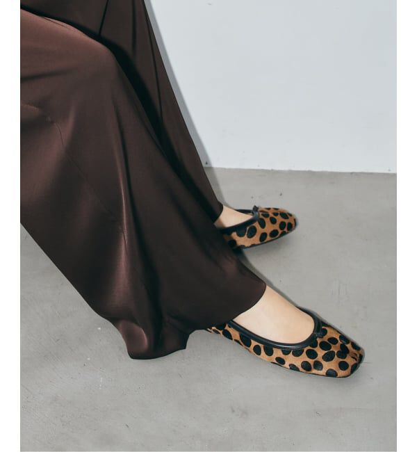 GRISE「《WEB+一部店舗限定》GRISEレザースクエアプリーツフラット」|その他|