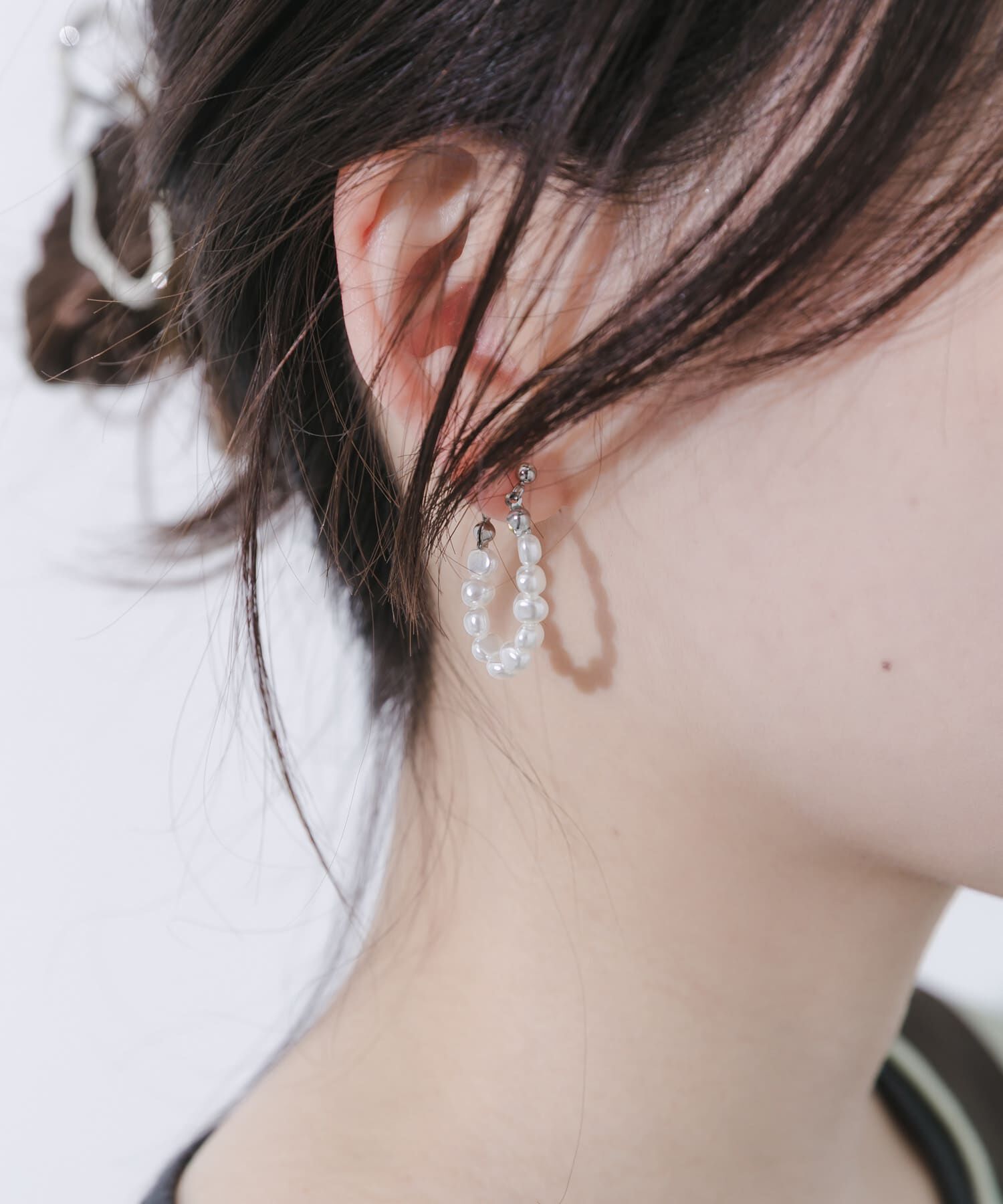 SMELLY「ステンレスイビツパールピアス」|ピアス|