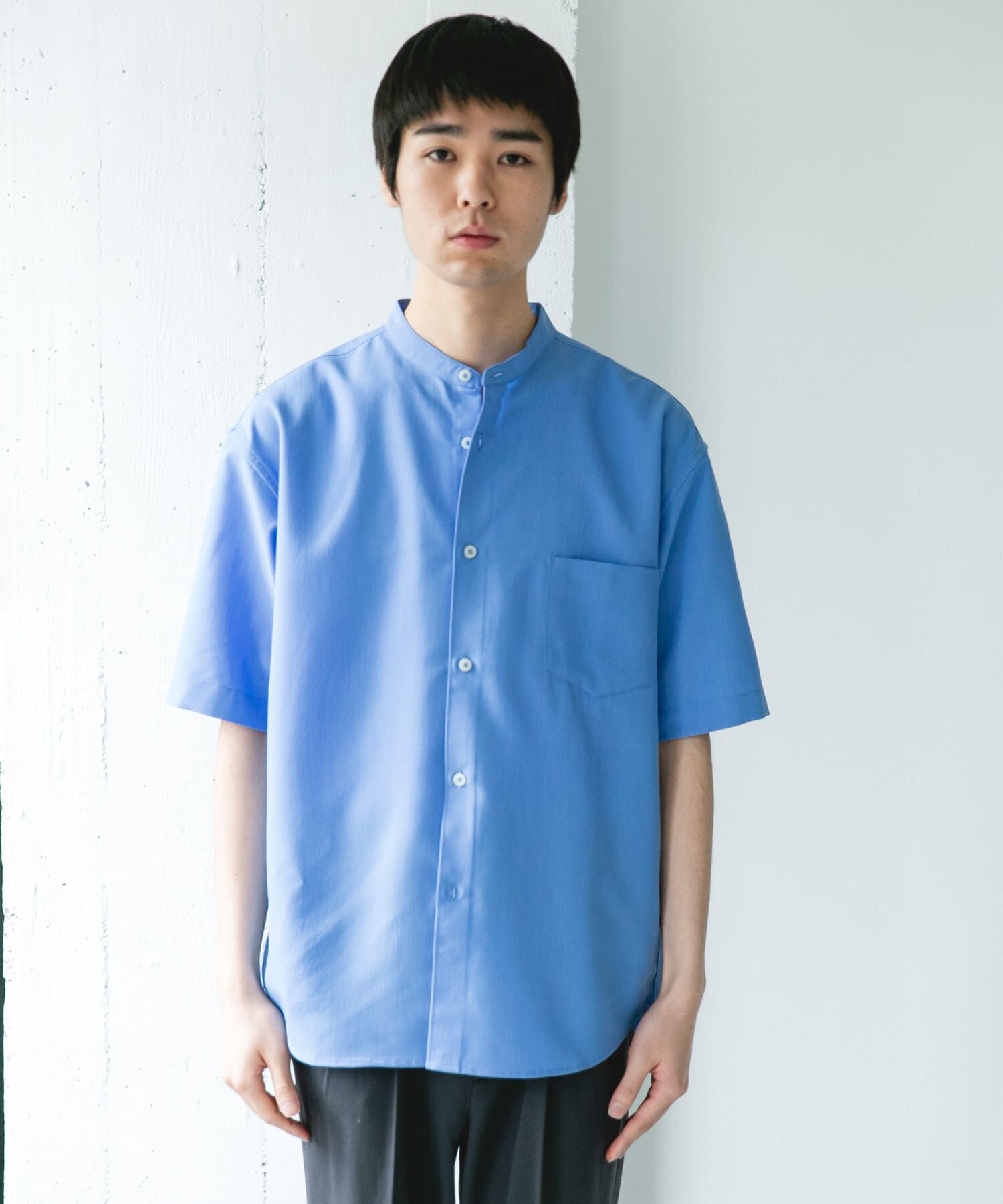 URBAN RESEARCH DOORS「『吸水速乾』セオアルファバンドカラーショートスリーブシャツ」|シャツ・ブラウス|