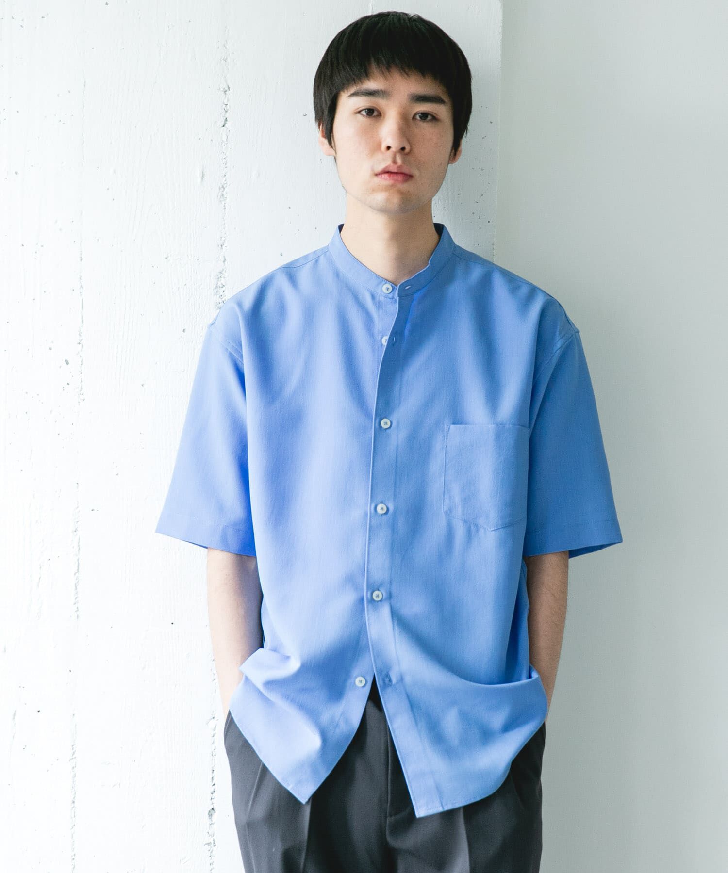 URBAN RESEARCH DOORS「『吸水速乾』セオアルファバンドカラーショートスリーブシャツ」|シャツ・ブラウス|