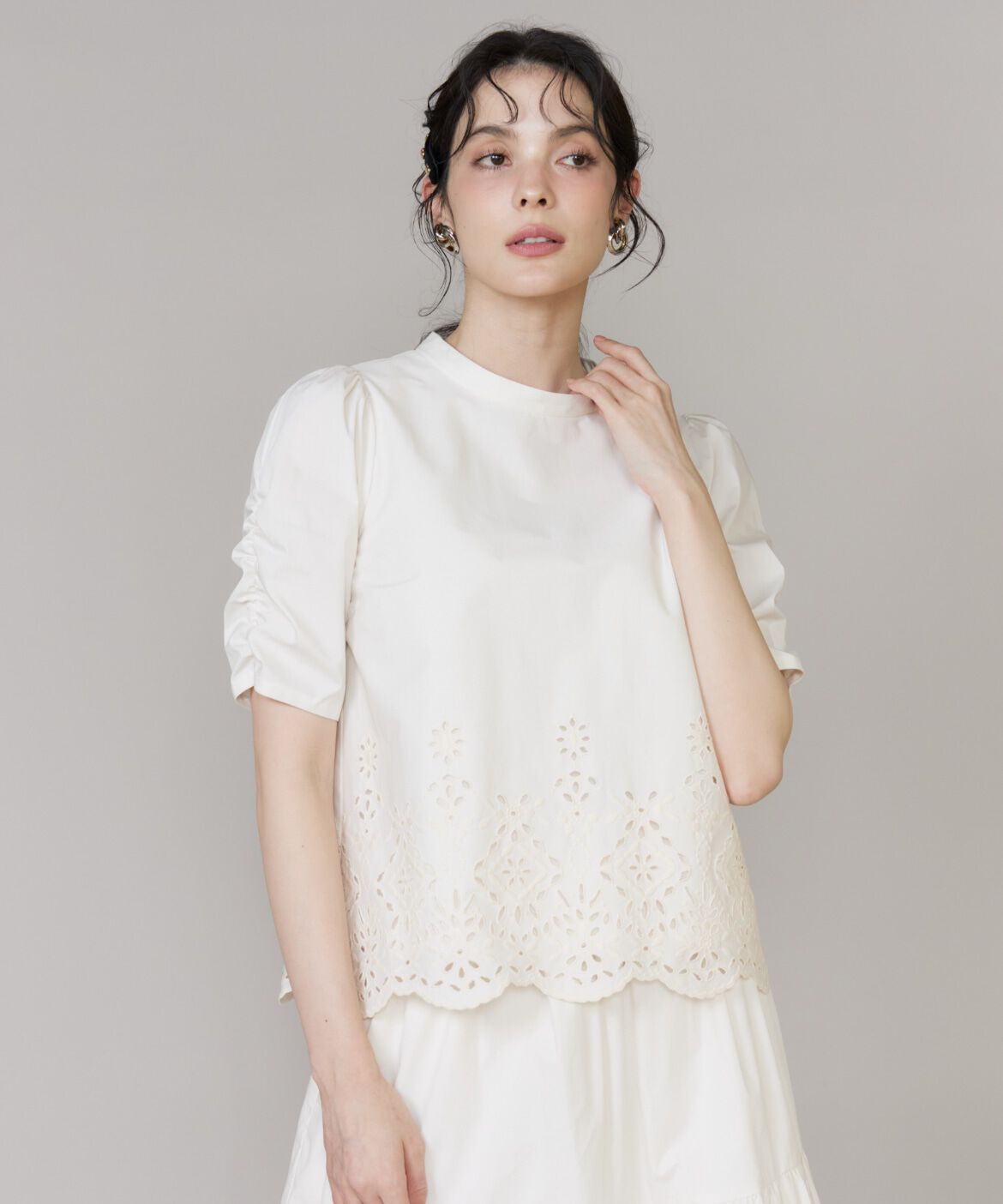 Maglie le cassetto「《M Maglie le cassetto》ラッシュガードレースブラウス《UVカット・撥水加工》」|シャツ・ブラウス|アイボリー2