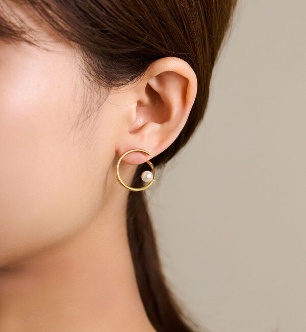 TOMORROWLAND GOODS「【別注】januka  パールフープイヤリング」|イヤリング|