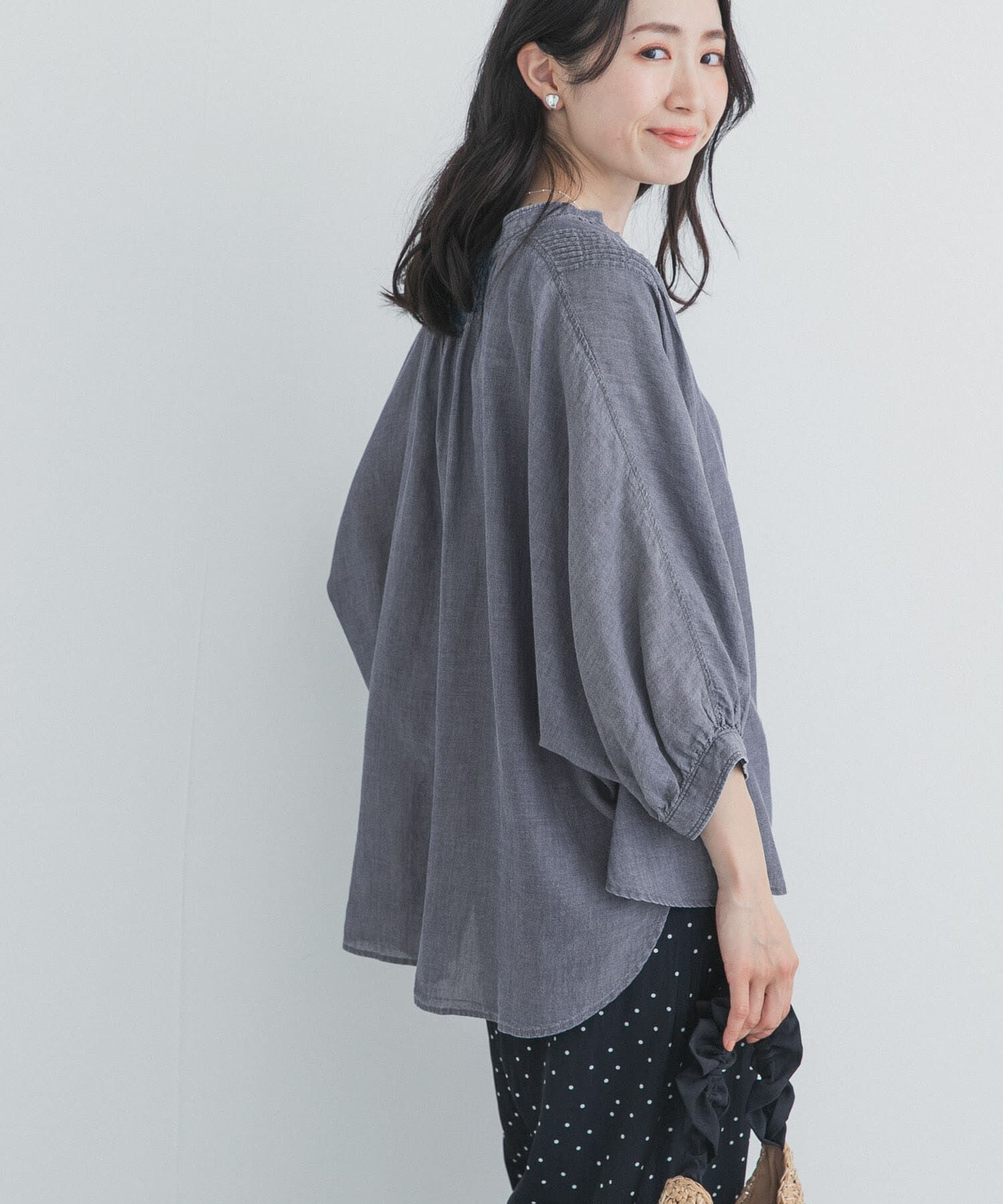 URBAN RESEARCH DOORS「シアーデニムピンタックドルマンブラウス」|シャツ・ブラウス|