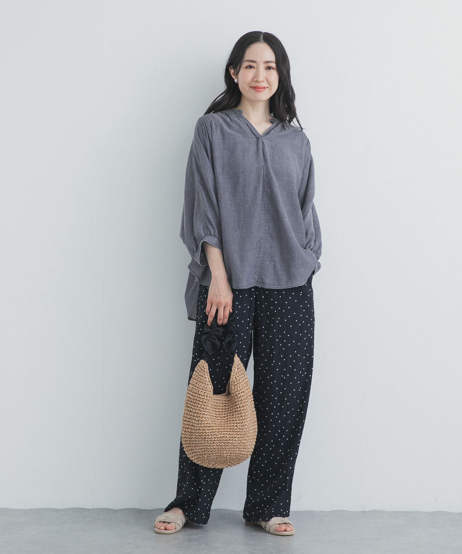 URBAN RESEARCH DOORS「シアーデニムピンタックドルマンブラウス」|シャツ・ブラウス|